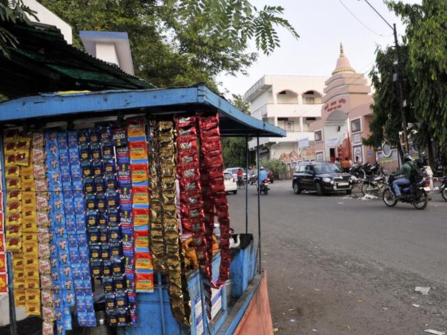 Schools have been asked to identify shops selling tobacco near their premises. (HT photo) Schools have been asked to identify shops selling tobacco near their premises. (HT photo)