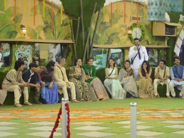 The cast of Prem Ratan Dhan Payo visited Bigg Boss 9 house. (COLORS TV)