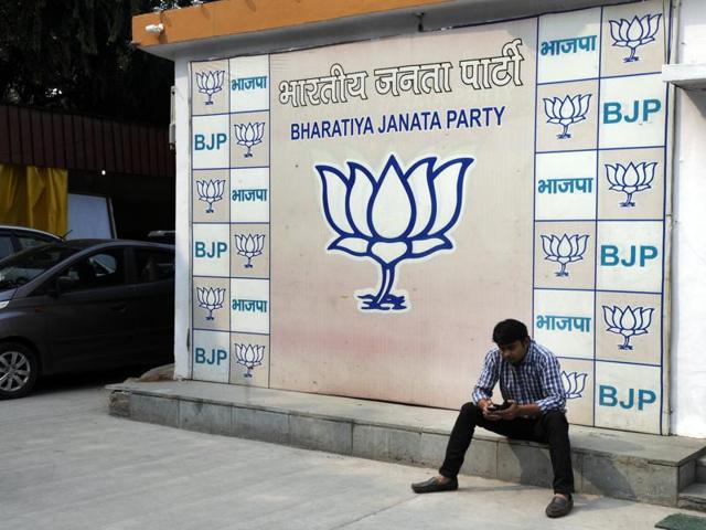 A desolate look at the BJP headquarters in New Delhi as results of the Bihar elections became clear.(Sonu Mehta/HT Photo)