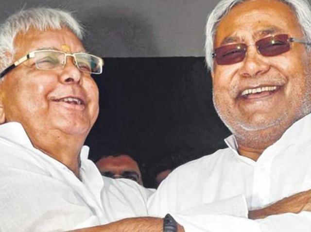 Lalu Prasad (left) and Nitish Kumar.(HT file photo)