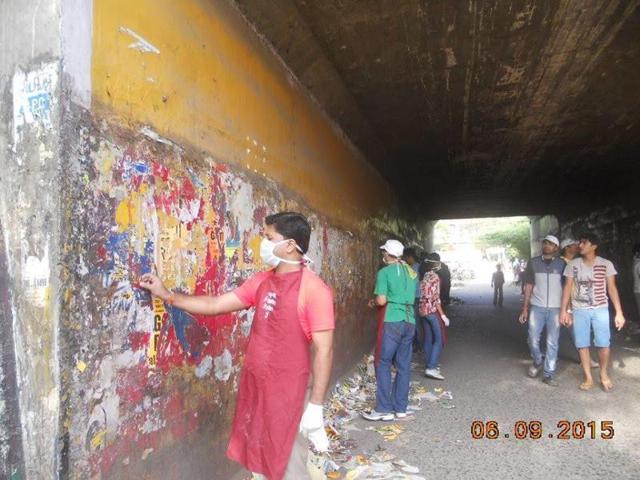 The Bhopal I-Clean group, which today has a core team of about 200 members, has cleaned and beautified more than 80 localities across the state capital. (HT photo) The Bhopal I-Clean group, which today has a core team of about 200 members, has cleaned and beautified more than 80 localities across the state capital. (HT photo)