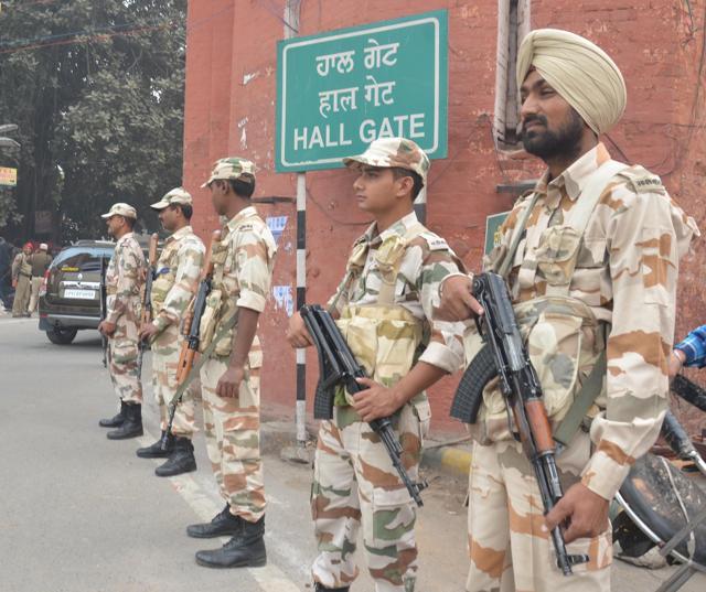 Security at Amritsar and other places in the state has been heightened in view of Sarbat Khalsa. Akali leaders have appealed to the people to maintain peace at all costs. (Sameer Sehgal/HT Photo) Security at Amritsar and other places in the state has been heightened in view of Sarbat Khalsa. Akali leaders have appealed to the people to maintain peace at all costs. (Sameer Sehgal/HT Photo)