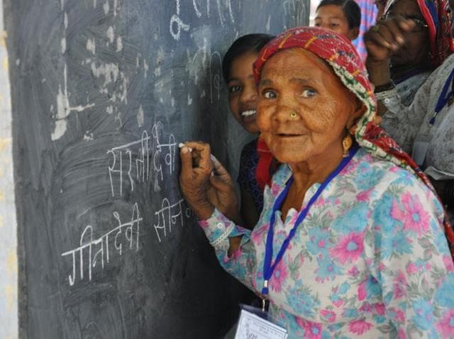 Age is no bar in pursuit of education and it is equally important to have willpower which can help elderly meet any challenge in life.(HT Photo) Age is no bar in pursuit of education and it is equally important to have willpower which can help elderly meet any challenge in life.(HT Photo)