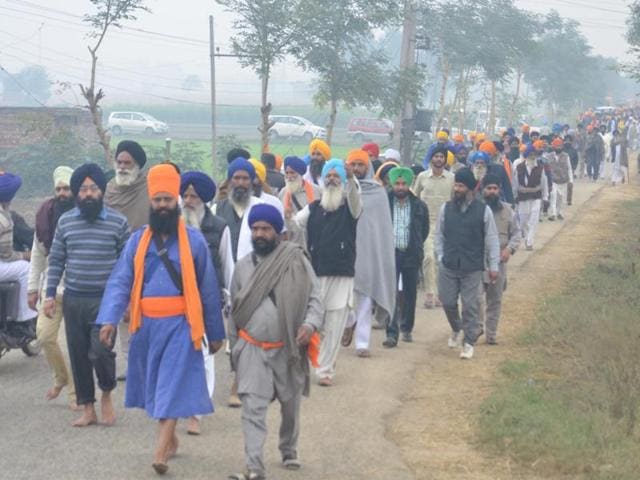 Sikh hardliners successfully managed to ride the anti-Badal sentiment.(HT Photo) Sikh hardliners successfully managed to ride the anti-Badal sentiment.(HT Photo)