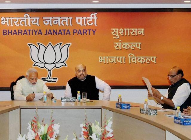 Prime Minister Narendra Modi, BJP president Amit Shah, Sushma Swaraj, Nitin Gadkari, Venkaiah Naidu and Rajnath Singh at the party's parliamentary board meeting in New Delhi.(PTI Photo)