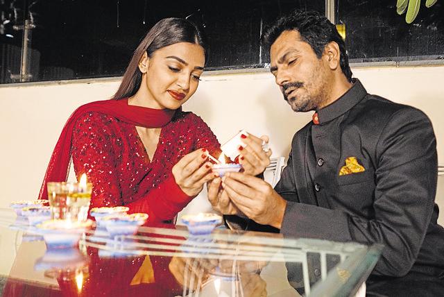 Radhika Apte and Nawazuddin Siddhique at Cafe Terra, in Bandra, in Mumbai, India, on Sunday, November 8, 2015. (Photo by Vidya Subramanian/ Hindustan Times)