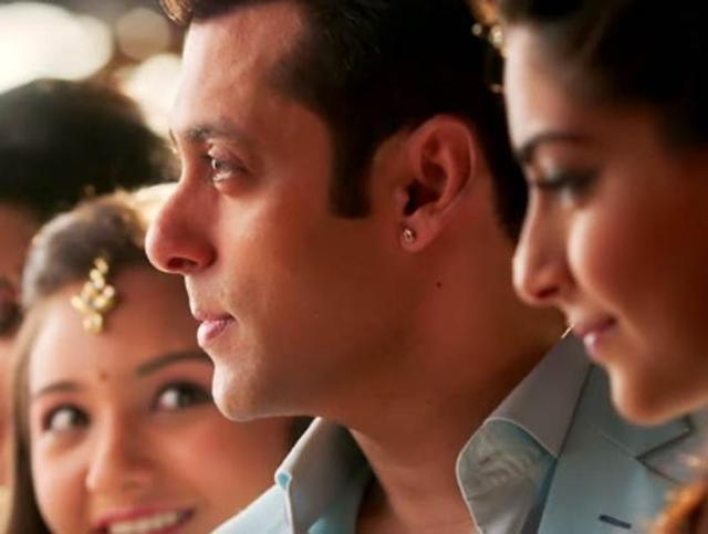 Salman, Sonam in PRDP. (YouTube) Salman, Sonam in PRDP. (YouTube)