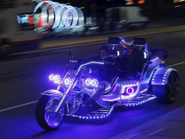 A man rides an illuminated trike during Diwali celebrations in Leicester, Britain November 11, 2015. (REUTERS)
