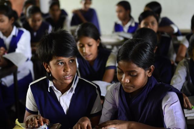 Bangladeshi village girls ‘bend it like Beckham’ | World News ...