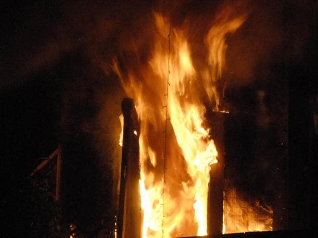 Nearly 50 people were rescued from Gur Mandi after fire broke out in a six-storey residential building, which also houses a few shops.(HT Photo) Nearly 50 people were rescued from Gur Mandi after fire broke out in a six-storey residential building, which also houses a few shops.(HT Photo)