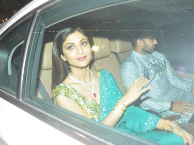 Shilpa Shetty Kundra along with her husband Raj Kundra arrives to attend the Diwali party at Amitabh Bachchan`s residence on Nov 11, 2015. (IANS)