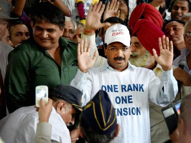 Delhi Chief Minister Arvind Kejriwal meeting ex-servicemen agitating for 'One Rank One Pension' (OROP). (PTI) Delhi Chief Minister Arvind Kejriwal meeting ex-servicemen agitating for 'One Rank One Pension' (OROP). (PTI)
