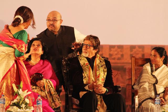 Amitabh Bachchan Moushumi Chatterjee and Vidya Balan at the inauguration ceremony of the 21st Kolkata International Film Festival at Netaji Indoor Stadium in Kolkata. (Subhankar Chakraborty/HT Photo)