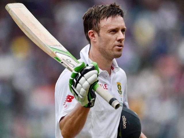 South Africa's AB De Villiers acknowledges the crowd as he returns to the pavilion after his dismissal for 85. (PTI Photo)