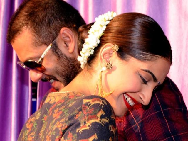 A shudh sanskari photo from our Prem and his Princess. Salman and Sonam promote Prem Ratan Dhan Payo. (AFP)