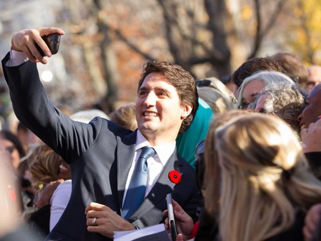 Canada's Prime Minister Justin Trudeau arrives at Antalya International airport ahead of the G20 summit, in the Mediterranean resort city of Antalya, Turkey, November 14, 2015. (REUTERS Photo) Canada's Prime Minister Justin Trudeau arrives at Antalya International airport ahead of the G20 summit, in the Mediterranean resort city of Antalya, Turkey, November 14, 2015. (REUTERS Photo)