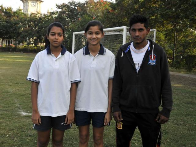 Abhipriya Verma, Mrinalini and Akash Rai in one of the warm-up sessions, at Daly College in Indore.(Arun Mondhe/HT photo) Abhipriya Verma, Mrinalini and Akash Rai in one of the warm-up sessions, at Daly College in Indore.(Arun Mondhe/HT photo)