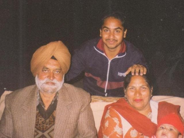 Lt Col GP Waraich with family members. (HT photo) Lt Col GP Waraich with family members. (HT photo)