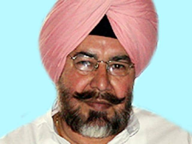 Vice-president of Punjab Pradesh Congress Committee (PPCC) and senior Congress leader from Doaba, Col (retd) CD Kamboj to join AAP.(HT Photo)
