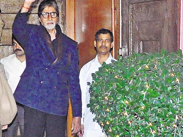 Amitabh Bachchan greets the media at the birthday party of Aaradhya. (Photo: Yogen Shah) 