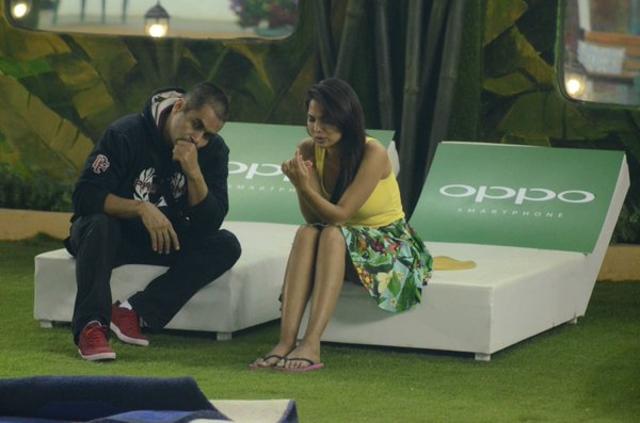 Aman and Rochelle in a conversation. Aman and Rochelle in a conversation.