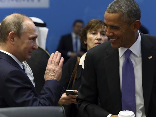 US President Barack Obama, talks with Russian President Vladimir Putin prior to a session of the G-20 Summit in Antalya, Turkey. (AP Photo) US President Barack Obama, talks with Russian President Vladimir Putin prior to a session of the G-20 Summit in Antalya, Turkey. (AP Photo)