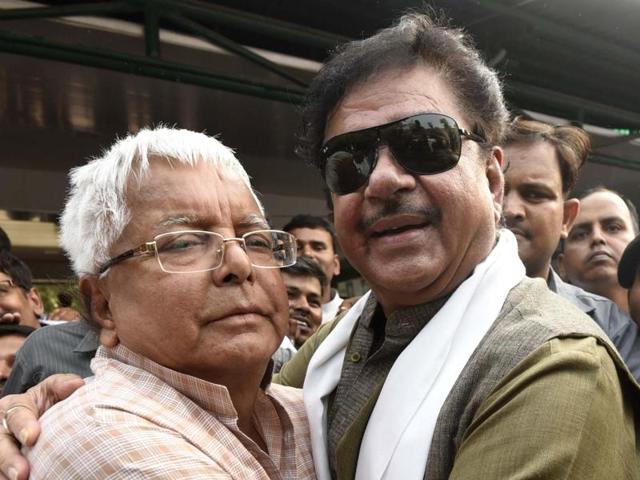 BJP leader Shatrughan Sinha meets RJD Chief Lalu Prasad after the grand alliance’s landslide victory in the Bihar polls.(Arun Sharma/HT Photo) BJP leader Shatrughan Sinha meets RJD Chief Lalu Prasad after the grand alliance’s landslide victory in the Bihar polls.(Arun Sharma/HT Photo)