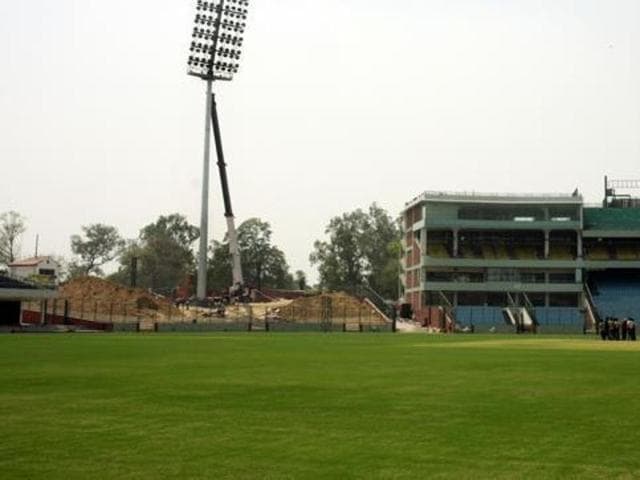 The Delhi high court asked DDCA to deposit Rs one crore in two instalments of Rs 50 lakh each with the department whose clearance is also required to host the India-South Africa Test match at Feroz Shah Kotla stadium. (HT File Photo) The Delhi high court asked DDCA to deposit Rs one crore in two instalments of Rs 50 lakh each with the department whose clearance is also required to host the India-South Africa Test match at Feroz Shah Kotla stadium. (HT File Photo)