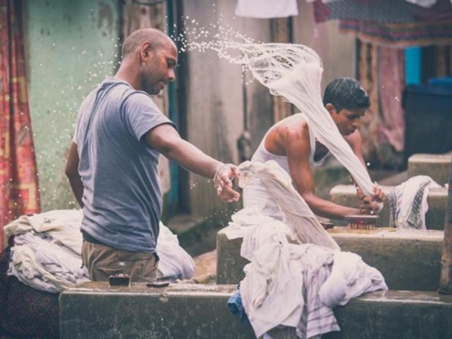 Freeze frames: Most of the workers are indifferent to being photographed  (Photo: Vipul Prasad) 