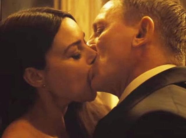James Bond Daniel Craig can kiss in Spectre but only in strict time limit provided by the Censor Board.