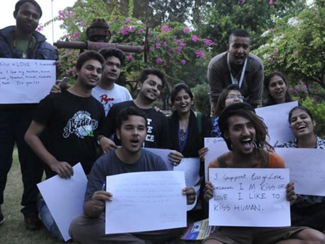 Participants of the ‘Kiss of Love’ campaign pose with placards at Chinar Park, in Bhopal. (Mujeeb Faruqui/ HT File Photo) Participants of the ‘Kiss of Love’ campaign pose with placards at Chinar Park, in Bhopal. (Mujeeb Faruqui/ HT File Photo)
