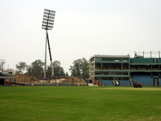 The Delhi high court asked DDCA to deposit Rs one crore in two instalments of Rs 50 lakh each with the department whose clearance is also required to host the India-South Africa Test match at Feroz Shah Kotla stadium. (HT File Photo) The Delhi high court asked DDCA to deposit Rs one crore in two instalments of Rs 50 lakh each with the department whose clearance is also required to host the India-South Africa Test match at Feroz Shah Kotla stadium. (HT File Photo)