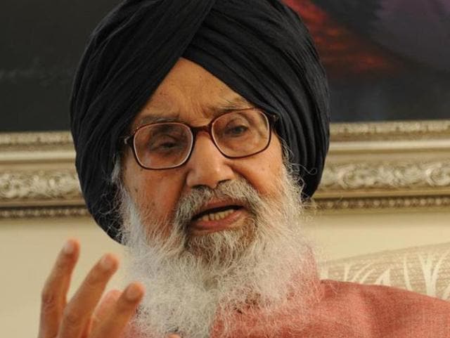 On the back foot, the government finally came down hard on radical outfits in the run-up to and after the November 10 ‘Sarbat Khalsa’ in Amritsar, where the massive presence of people was testimony to the prevailing anti-government mood of the public. (Livemint photo) On the back foot, the government finally came down hard on radical outfits in the run-up to and after the November 10 ‘Sarbat Khalsa’ in Amritsar, where the massive presence of people was testimony to the prevailing anti-government mood of the public. (Livemint photo)