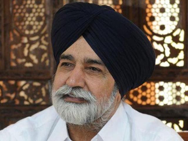 The incident took place around 5pm when Maluka, along with his supporters, was touring villages to mobilise people for the Sadbhawna rally at Bathinda on November 23. (HT Photo) The incident took place around 5pm when Maluka, along with his supporters, was touring villages to mobilise people for the Sadbhawna rally at Bathinda on November 23. (HT Photo)