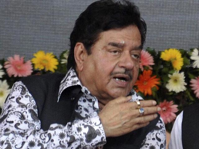 BJP MP Shatrughan Sinha has been needling his party with comments supporting rivals.(PTI)