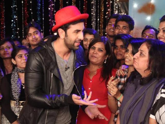 Ranbir Kapoor interacts with fans on the sets of Comedy Nights with Kapil. (COLORS) 