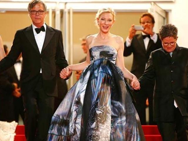 (L-to-R) Rooney Mara, Todd Haynes, Cate Blanchett and US screenwriter Phyllis Nagy leave the Festival palace after the screening of the film Carol Cate is seen in a Giles Deacon dress.(AFP)