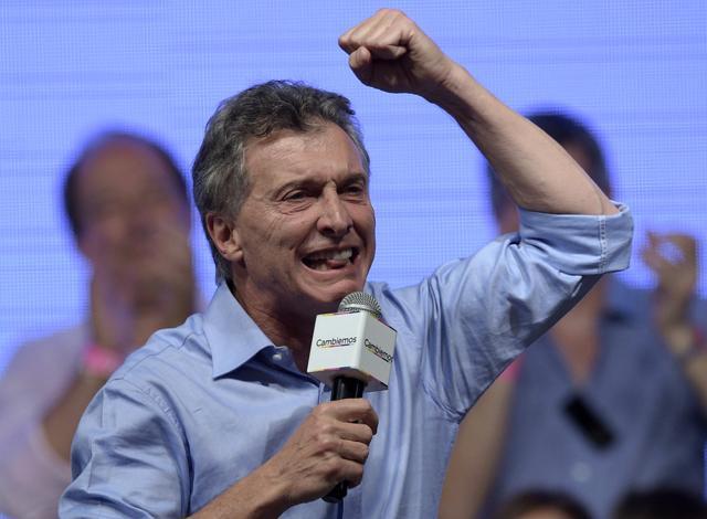Mauricio Macri delivers a speech at the Cambiemos (Let's Change) party headquarters in Buenos Aires after getting early results of the presidential run-off election in Argentina. (AFP photo) Mauricio Macri delivers a speech at the Cambiemos (Let's Change) party headquarters in Buenos Aires after getting early results of the presidential run-off election in Argentina. (AFP photo)
