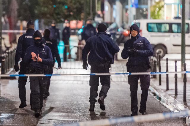 Police closes streets near the Grand Place in Brussels. (AP) Police closes streets near the Grand Place in Brussels. (AP)