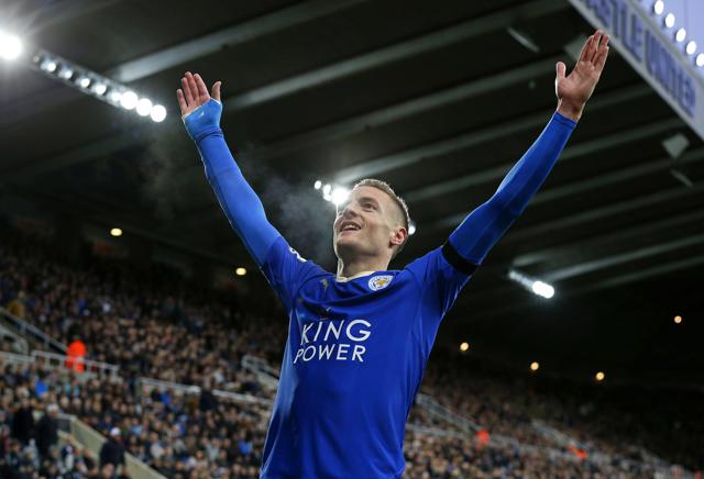 Jamie Vardy celebrates after scoring Leicester City’s first goal. (AFP Photo) Jamie Vardy celebrates after scoring Leicester City’s first goal. (AFP Photo)