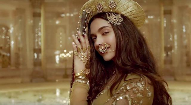 Deepika Padukone said that her character Mastani in Bajirao Mastani is a like a horse with blinkers who sees nothing else but her love.