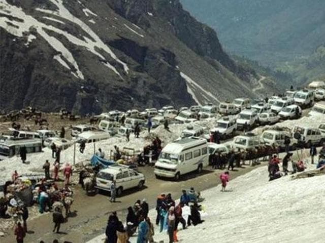 The NGT had banned commercial activities at Rohtang Pass earlier this year. (HT FILE PHOTO) The NGT had banned commercial activities at Rohtang Pass earlier this year. (HT FILE PHOTO)