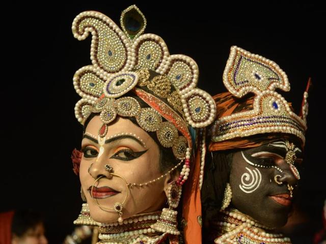 Dancers dressed as Lord Krishna and his consort perform Raas Leela (dance) at The Chintpuri Temple in Punjab’s Jalandhar on Wednesday on the occasion of Kartik Purnima. (AFP) Dancers dressed as Lord Krishna and his consort perform Raas Leela (dance) at The Chintpuri Temple in Punjab’s Jalandhar on Wednesday on the occasion of Kartik Purnima. (AFP)