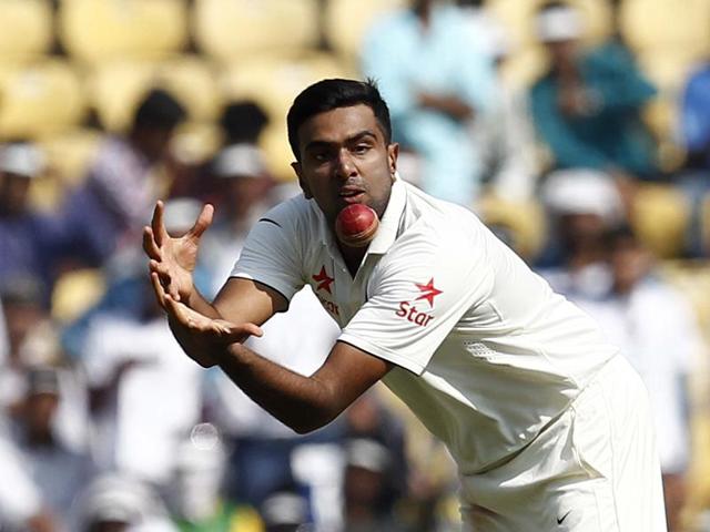 Indian Cricket team player Ravichandran Ashwin and Captain Virat Kohli celebrate during 2nd Test match between India and South Africa. (HT Photo) Indian Cricket team player Ravichandran Ashwin and Captain Virat Kohli celebrate during 2nd Test match between India and South Africa. (HT Photo)