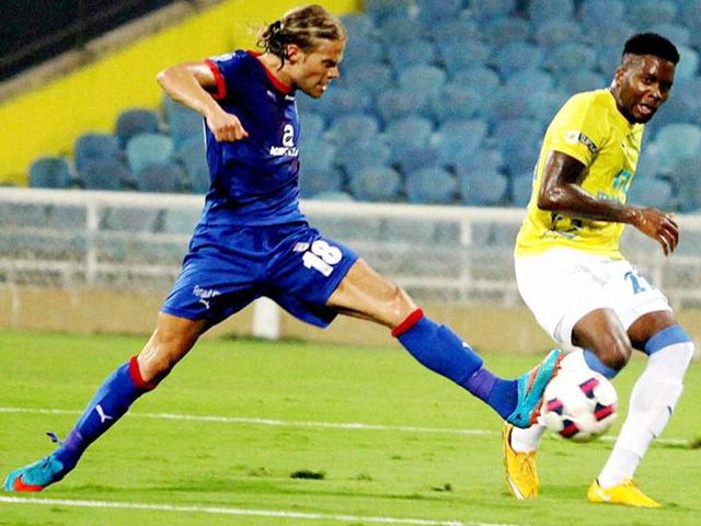 With their match ending in a 1-1 draw, both Mumbai City FC (Blue) and Kerala Blasters FC are virtually out of contention for a semi-finals spot in the ISL. (PTI Photo) With their match ending in a 1-1 draw, both Mumbai City FC (Blue) and Kerala Blasters FC are virtually out of contention for a semi-finals spot in the ISL. (PTI Photo)
