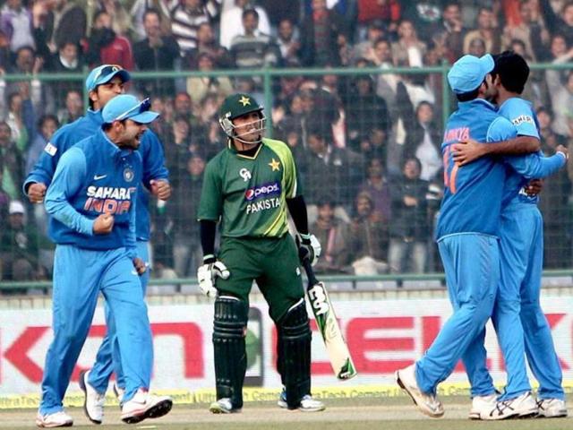 India beats Pakistan at Cricket World Cup in a sporting rivalry like no  other