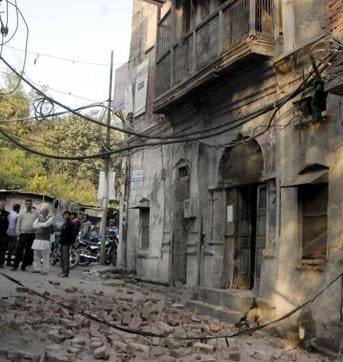 Ludhiana, India – November 27 ::: A portion of a building got collapsed near Daresi Ground on Friday afternoon .Ludhiana on Friday November 27, 2015.Photo by /Hindustan Times Ludhiana, India – November 27 ::: A portion of a building got collapsed near Daresi Ground on Friday afternoon .Ludhiana on Friday November 27, 2015.Photo by /Hindustan Times