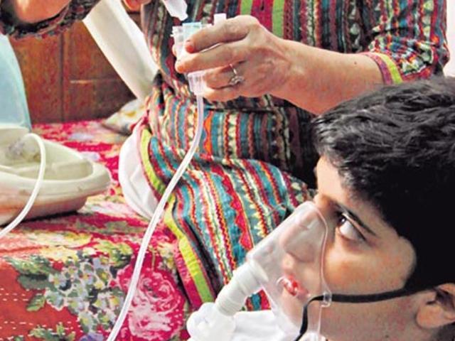 Exhaustion caused by pollution is compounded by complex interactions between SO2, CO and NO2. (Virendra Singh Gosain / Hindustan Times) Exhaustion caused by pollution is compounded by complex interactions between SO2, CO and NO2. (Virendra Singh Gosain / Hindustan Times)
