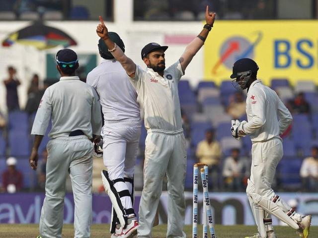 South Africa batsman Hashim Amla nicks a ball to get out off the bowling of R Ashwin during the second day of the third test match between India and South Africa at VCA stadium, Jamtha in Nagpur.(HT Photo)