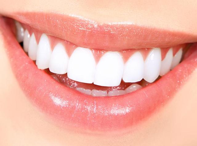 Sugar-free drinks can also damage your dental enamel. Sugar-free drinks can also damage your dental enamel.